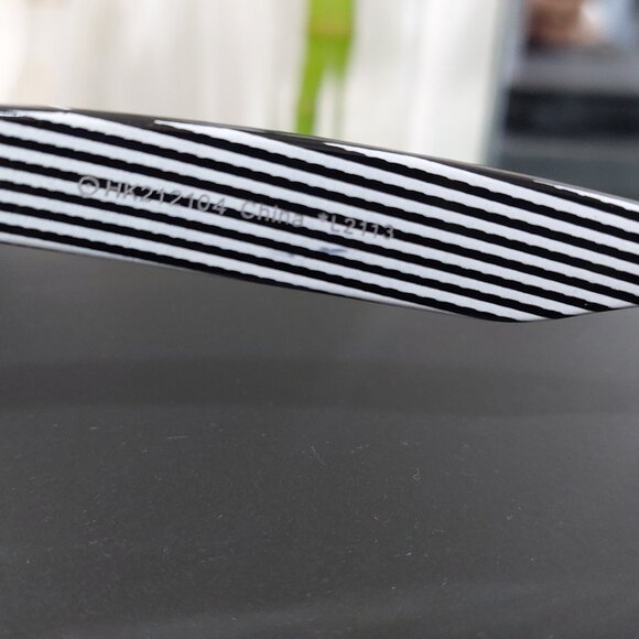 Rare Discontinued Clear HELLO KITTY UV Protection Sunglasses Black Frame - Picture 11 of 13